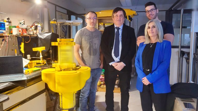 Recorrido por el Laboratorio de Instrumental Marino (LIM, IADO).